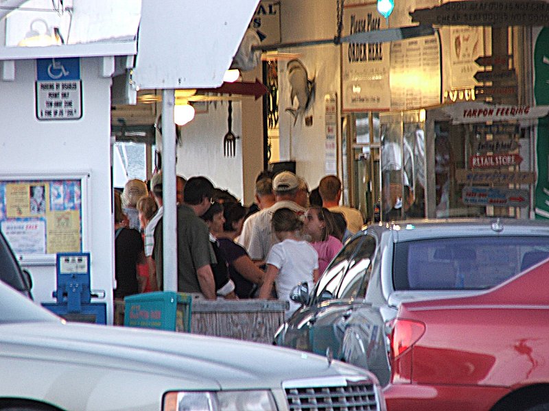 DSCF2142.JPG - This is the queue for ordering.